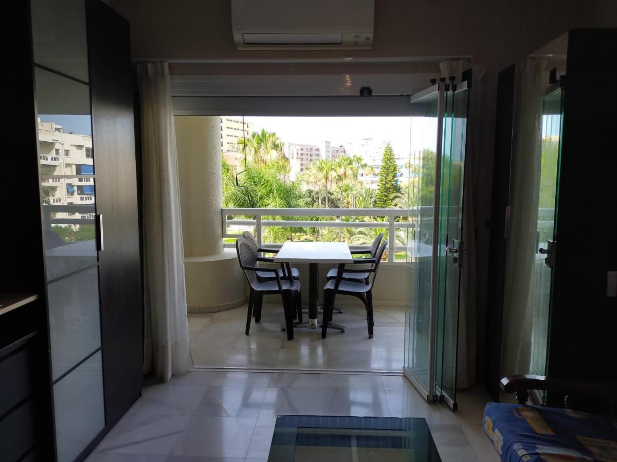 Costalago Beach Torremolinos Bagian luar foto