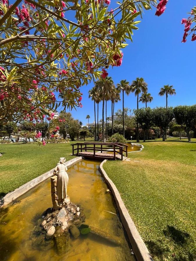 Costalago Beach Torremolinos Bagian luar foto