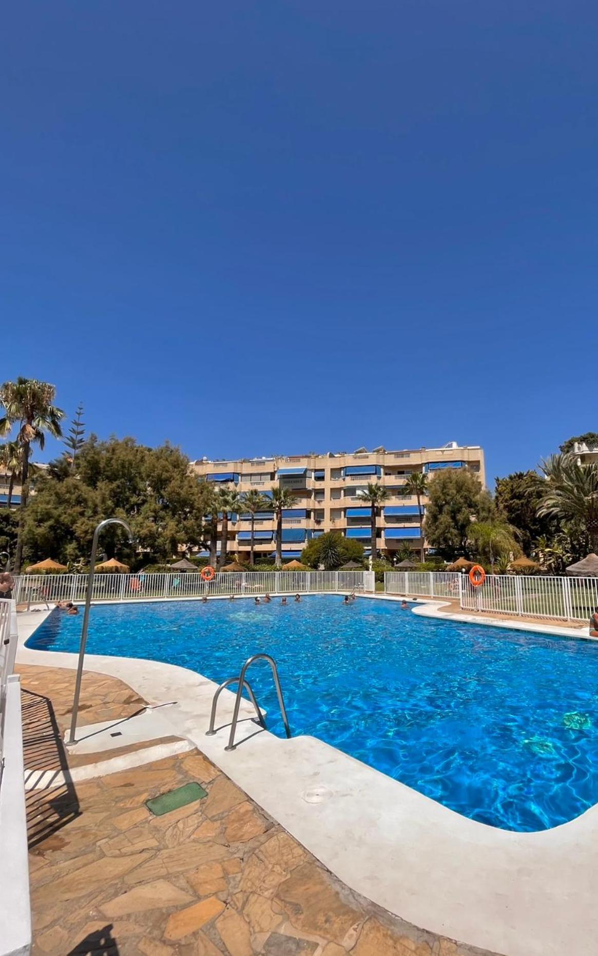 Costalago Beach Torremolinos Bagian luar foto